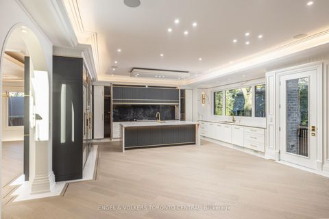 Photo 10 at 47 Danville Drive, Windfields, Toronto