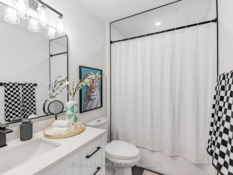 Photo 10 at 43 Kingland Crescent, Don Valley Village, Toronto