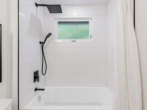 Photo 11 at 43 Kingland Crescent, Don Valley Village, Toronto