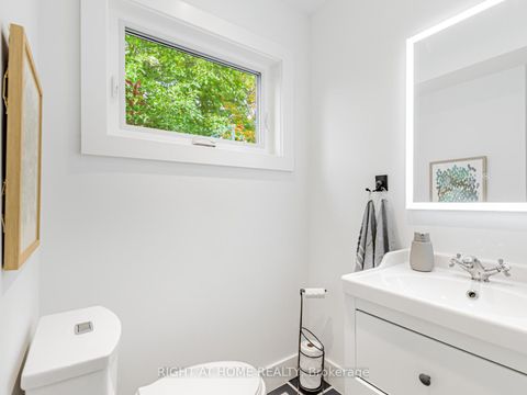 Photo 18 at 43 Kingland Crescent, Don Valley Village, Toronto