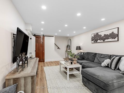 Photo 19 at 43 Kingland Crescent, Don Valley Village, Toronto