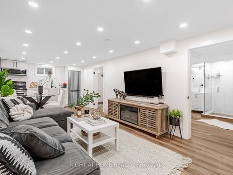 Photo 21 at 43 Kingland Crescent, Don Valley Village, Toronto