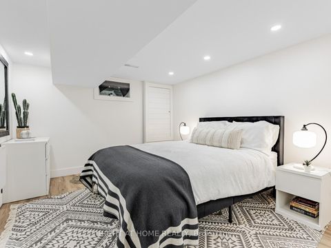 Photo 24 at 43 Kingland Crescent, Don Valley Village, Toronto