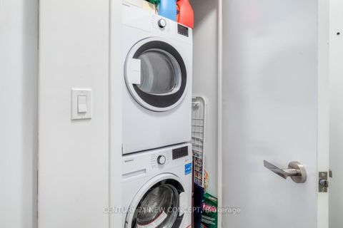 Photo 20 at 210 - 99 Broadway Avenue, Mount Pleasant West, Toronto