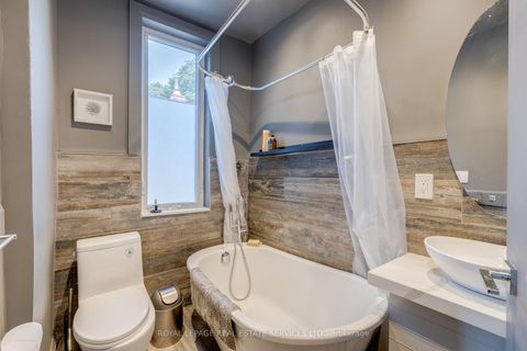 Photo 19 at 10 Follis Avenue, Annex, Toronto