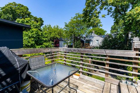 Photo 28 at 10 Follis Avenue, Annex, Toronto