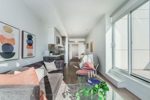 Photo 7 at 707 - 835 St. Clair Avenue W, Wychwood, Toronto