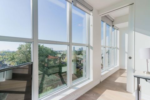 Photo 8 at 707 - 835 St. Clair Avenue W, Wychwood, Toronto