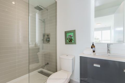 Photo 12 at 707 - 835 St. Clair Avenue W, Wychwood, Toronto Photo 12 at 707 - 835 St. Clair Avenue W, Wychwood, Toronto