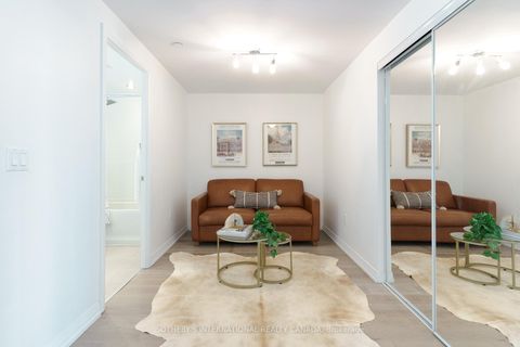 Photo 17 at 707 - 835 St. Clair Avenue W, Wychwood, Toronto Photo 17 at 707 - 835 St. Clair Avenue W, Wychwood, Toronto