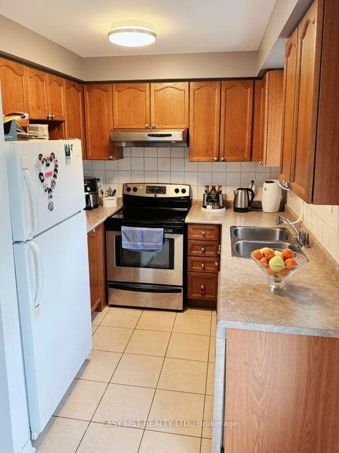 Photo 3 at 35 Ridwell Street, Edgehill Drive, Barrie