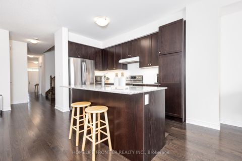 Photo 6 at 29 Bellflower Lane, Oak Ridges Lake Wilcox, Richmond Hill