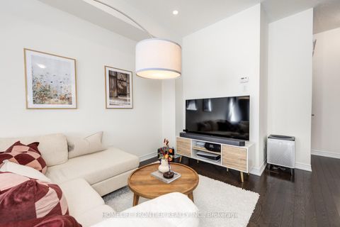 Photo 13 at 29 Bellflower Lane, Oak Ridges Lake Wilcox, Richmond Hill