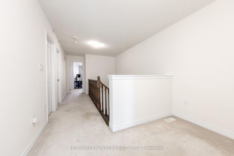 Photo 18 at 29 Bellflower Lane, Oak Ridges Lake Wilcox, Richmond Hill