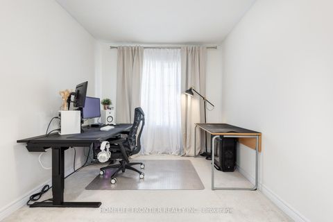 Photo 22 at 29 Bellflower Lane, Oak Ridges Lake Wilcox, Richmond Hill