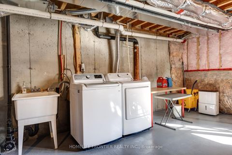 Photo 30 at 29 Bellflower Lane, Oak Ridges Lake Wilcox, Richmond Hill