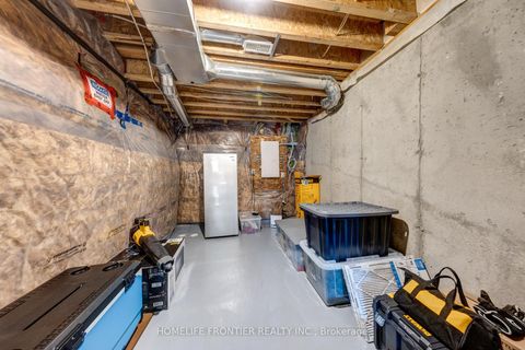 Photo 32 at 29 Bellflower Lane, Oak Ridges Lake Wilcox, Richmond Hill