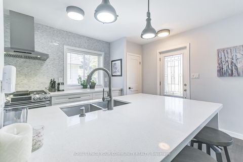 Photo 9 at 93 Gair Drive, Alderwood, Toronto