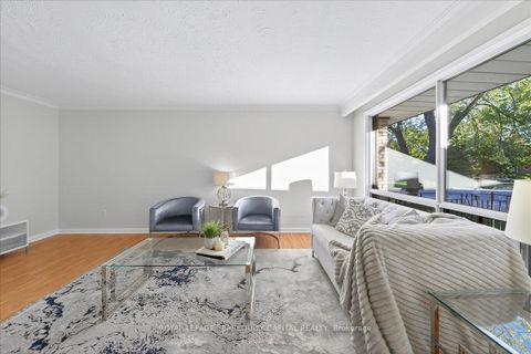 Photo 9 at 65 Glenmanor Drive, CO Central, Oakville