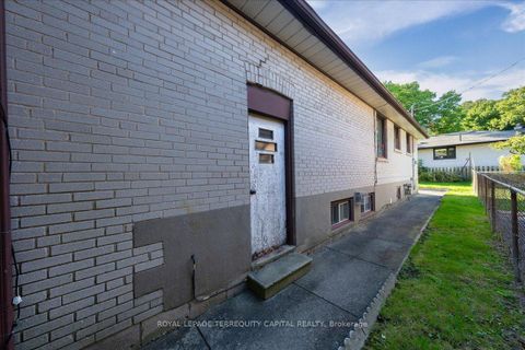 Photo 38 at 65 Glenmanor Drive, CO Central, Oakville