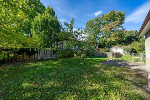 Photo 40 at 65 Glenmanor Drive, CO Central, Oakville