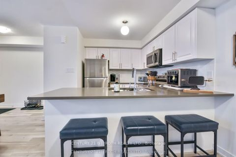 Photo 15 at 64 APPLETREE Lane, Shore, Barrie