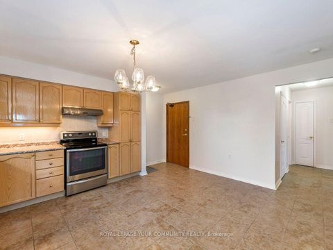 Photo 5 at 202 - 2506 Rutherford Road, Maple, Vaughan