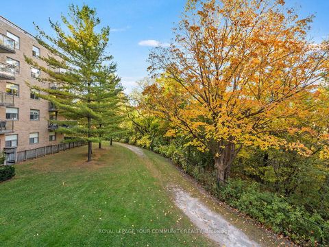 Photo 23 at 202 - 2506 Rutherford Road, Maple, Vaughan