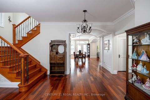 Photo 11 at 127 Sultana Avenue, Lawrence, Toronto
