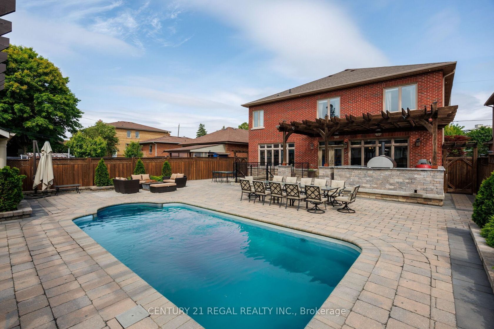 127 Sultana Avenue, Lawrence, Toronto  by Loree Meneguzzi Real Estate 127 Sultana Avenue, Lawrence, Toronto