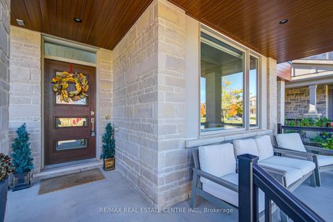 Photo 1 at 3268 Cloise Way, GO Glenorchy, Oakville