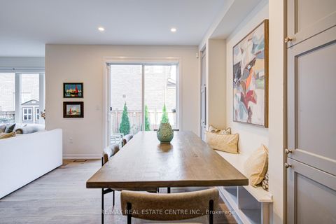 Photo 18 at 3268 Cloise Way, GO Glenorchy, Oakville