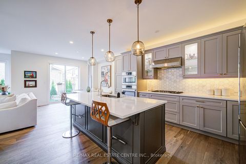 Photo 21 at 3268 Cloise Way, GO Glenorchy, Oakville