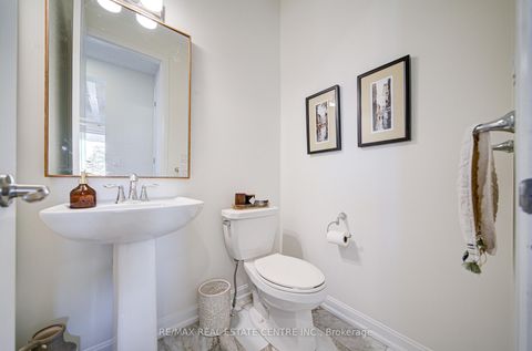 Photo 25 at 3268 Cloise Way, GO Glenorchy, Oakville