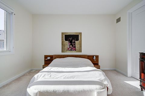 Photo 36 at 3268 Cloise Way, GO Glenorchy, Oakville