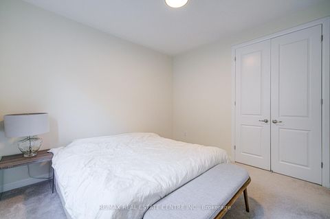 Photo 39 at 3268 Cloise Way, GO Glenorchy, Oakville