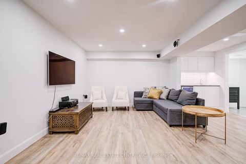 Photo 45 at 3268 Cloise Way, GO Glenorchy, Oakville