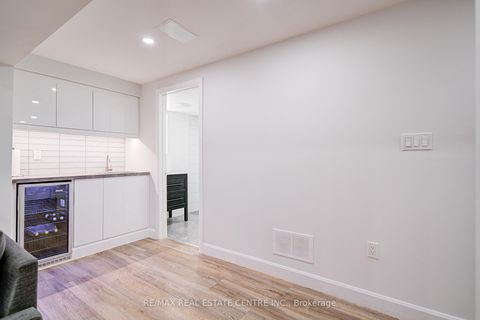 Photo 46 at 3268 Cloise Way, GO Glenorchy, Oakville