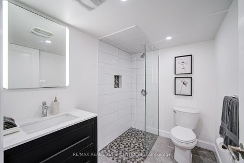 Photo 47 at 3268 Cloise Way, GO Glenorchy, Oakville