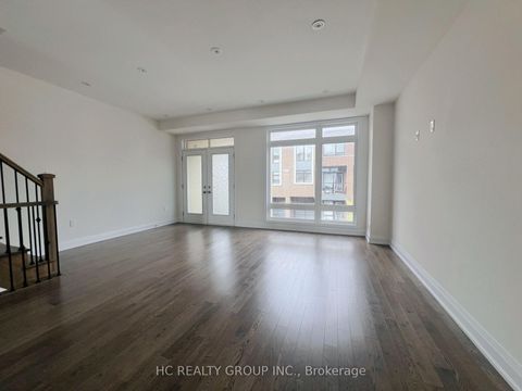 Photo 1 at 142 Moneypenny Place, Beverley Glen, Vaughan