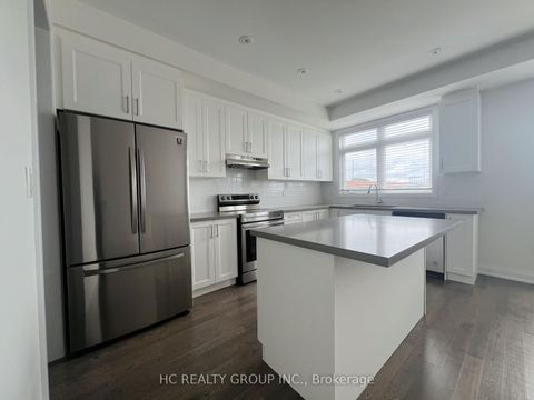 Photo 3 at 142 Moneypenny Place, Beverley Glen, Vaughan