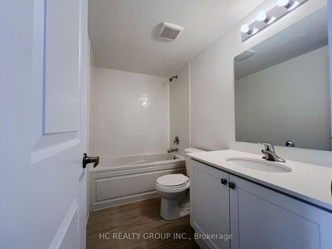 Photo 7 at 142 Moneypenny Place, Beverley Glen, Vaughan