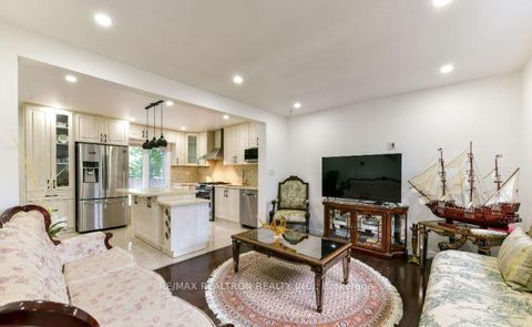 Photo 3 at 68 Devondale Avenue, Newtonbrook West, Toronto
