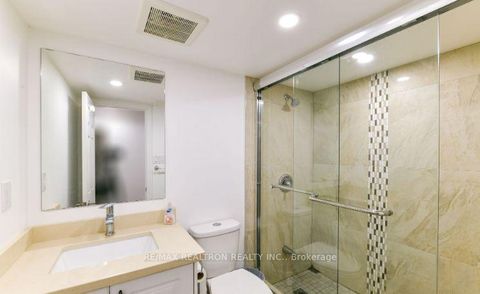 Photo 13 at 68 Devondale Avenue, Newtonbrook West, Toronto