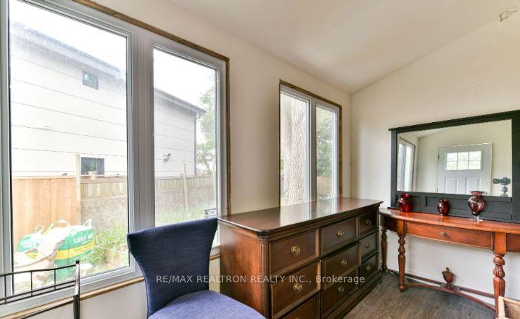 Photo 11 at 68 Devondale Avenue, Newtonbrook West, Toronto Photo 11 at 68 Devondale Avenue, Newtonbrook West, Toronto