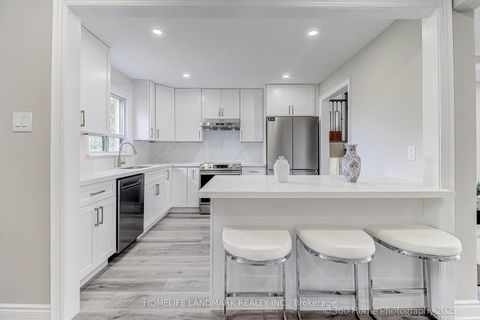 Photo 6 at 46 Bowerbank Drive, Newtonbrook East, Toronto