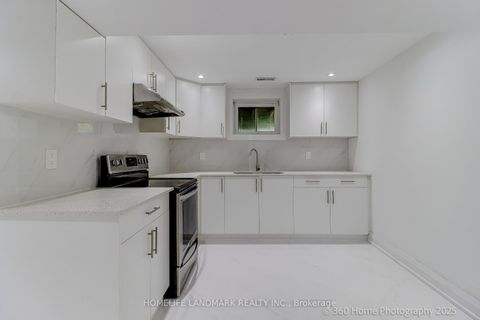 Photo 15 at 46 Bowerbank Drive, Newtonbrook East, Toronto