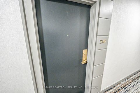 Photo 5 at 318 - 230 King Street E, Moss Park, Toronto