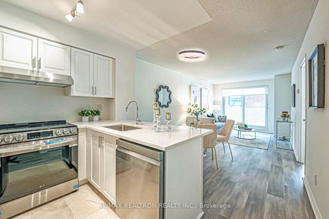 Photo 7 at 318 - 230 King Street E, Moss Park, Toronto