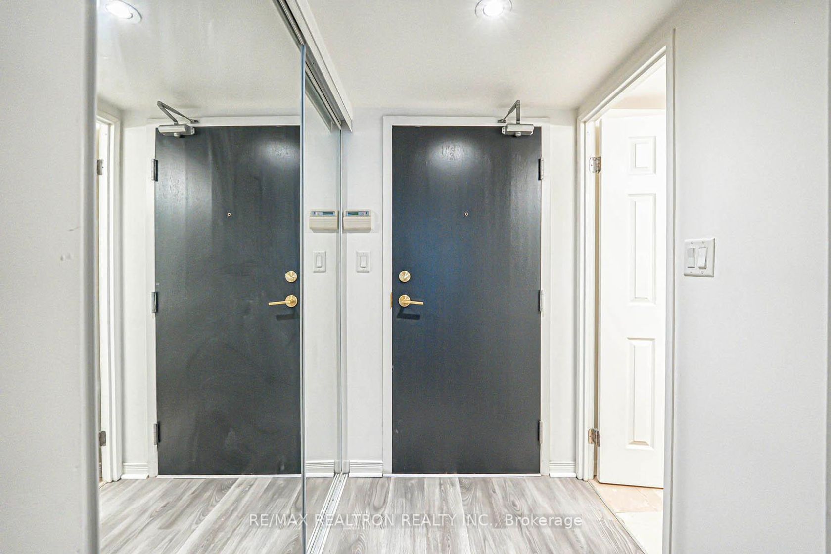 Photo 6 at 318 - 230 King Street E, Moss Park, Toronto Photo 6 at 318 - 230 King Street E, Moss Park, Toronto